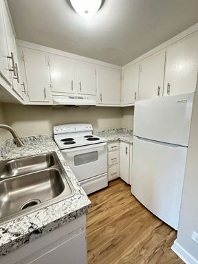 1400 W Mississippi #308 | 1 MONTH FREE & TV Special - 2 Bed/ 1 Bath in Denver near Santa Fe! – photo 1