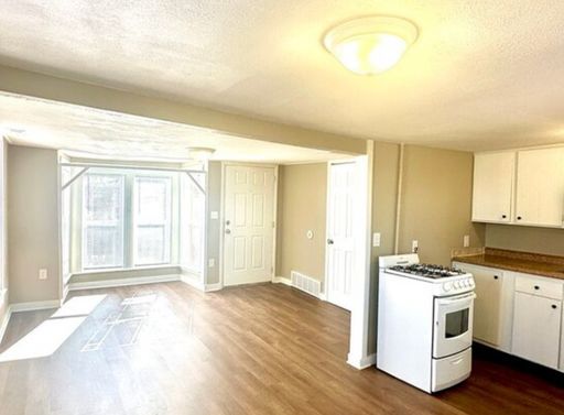 Spacious 1 Bedroom Apartment Ready to be your Home - 1 MONTH FREE! – photo 1