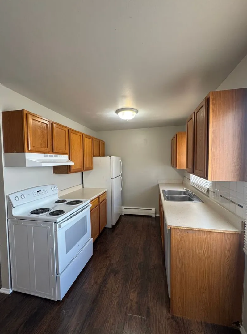 Lakewood Apartment: 7920-7930 West 10th Avenue
