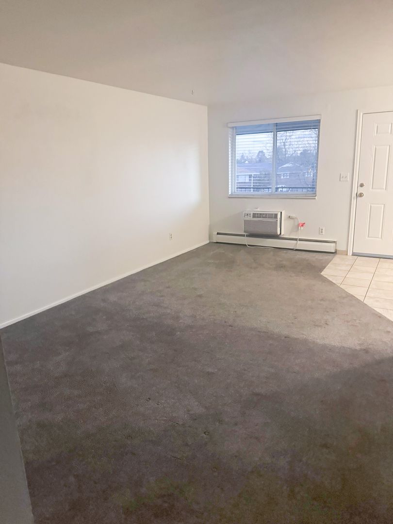 Lakewood Apartment: 10665 W 7th Ave
