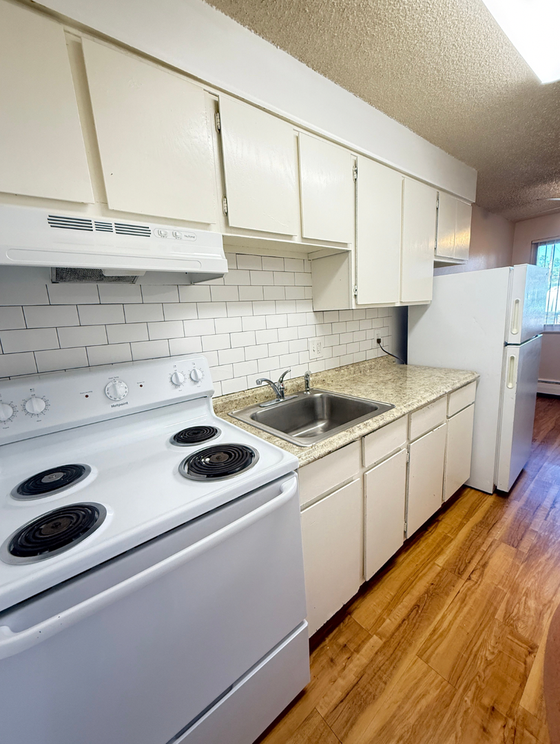Denver Apartment: 1420 West 71st Place
