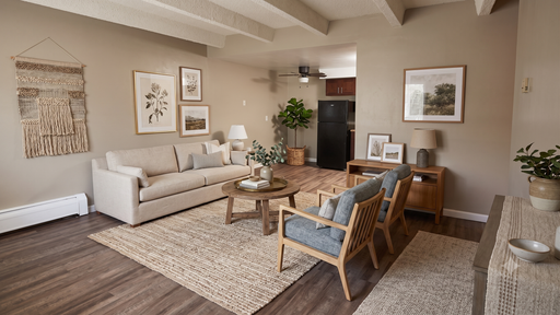 Club Apartments # 17 | 1 MONTH FREE - 1 Bed, Pet-Friendly, Parking & On-site Laundry! – photo 1