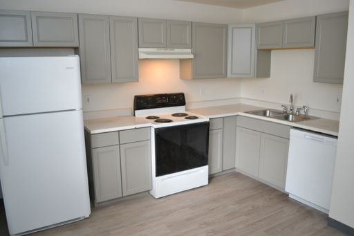 82 Blackburn Ln #A | 2 WEEKS FREE - Spacious 2 Bed/2 Bath Townhomes in East Pueblo! – photo 1