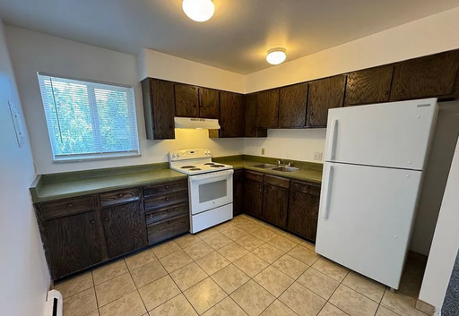 321 Bonnie Ct #4 | 1 MONTH FREE - Updated 2 Bed, 1 Bath in Colorado Springs! – photo 1