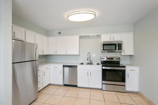 La Ronja #21A | Look & Lease Special: 1 MONTH FREE RENT on this 2BR near Belmar! – photo 1