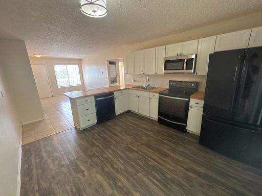 2906 Straus Ln #D | 1 MONTH FREE - 2 Bed/ 1 Bath in Colorado Springs! – photo 1