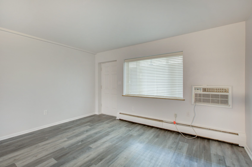 1974 S University Blvd #10 | 1 MONTH FREE - Renovated 1 Bed Across from DU! – photo 1