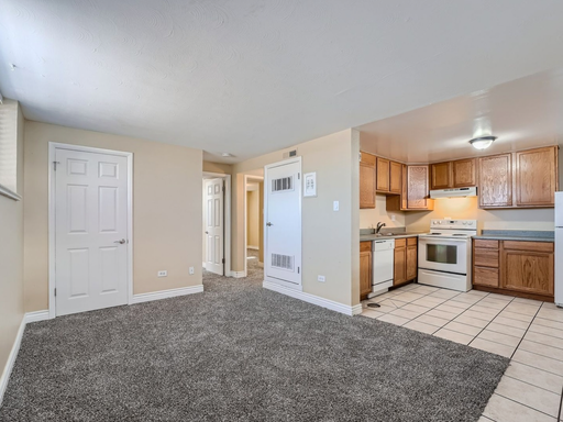 4630 E Asbury Cir #10 | 1 MONTH FREE RENT & LIGHT RAIL PASS - Garden 2-Bed Near DU! – photo 1