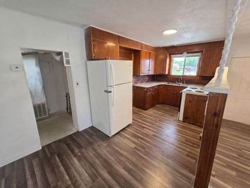 Hillside Apartments #12 | 1 MONTH FREE - Spacious 3x2 Apartment in Pueblo! – photo 1