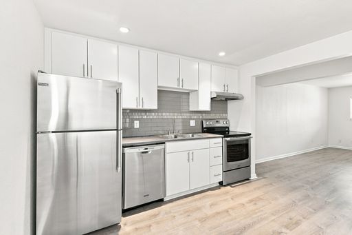 Lime Apartments #1220-24 | 1 MONTH FREE - Renovated 2 Bed/ 1 Bath in Lakewood! – photo 1