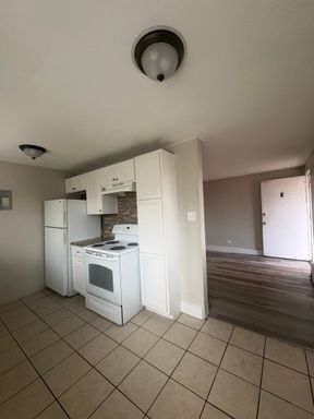 1475 Macon St #6 | 1 MONTH FREE + TV or $200 GC - Renovated 1 Bed in Aurora! – photo 1