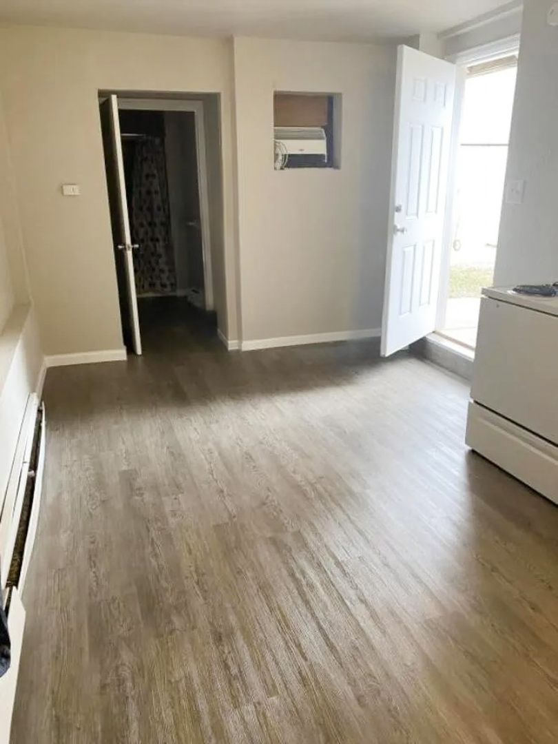 Pueblo Apartment: 1427-1431 E Evans Ave.