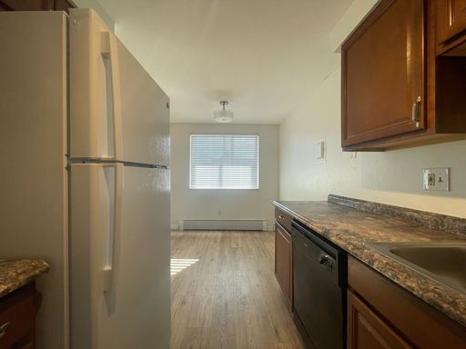 Carmen Rosa #3 | Look & Lease Special: 6 WEEKS FREE RENT- 3-Bed Apt in Lakewood! – photo 1