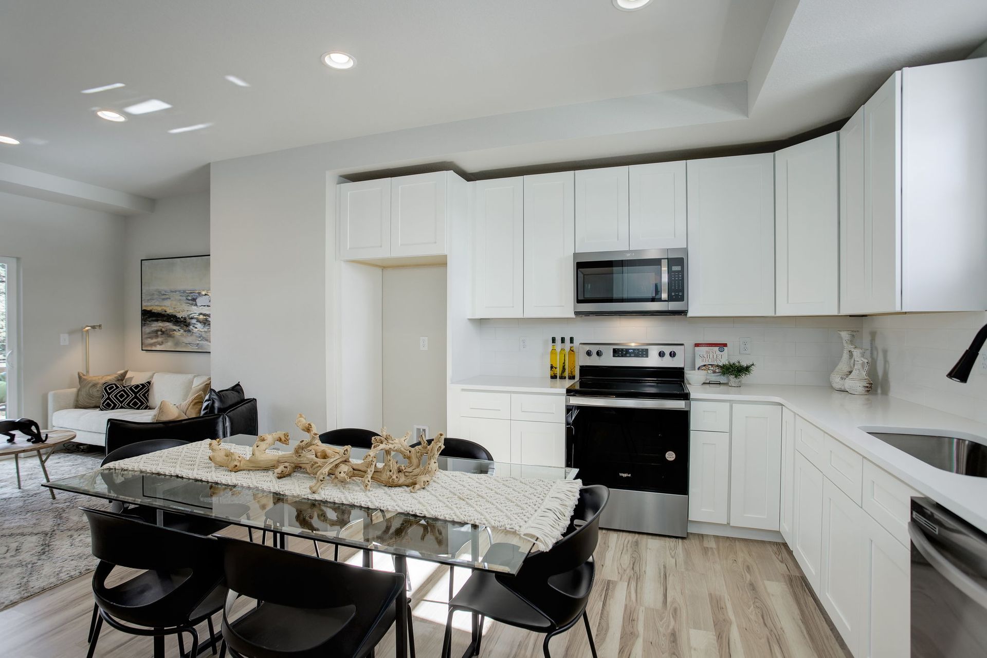 Lakewood Townhome: 11518 W 16th Ave