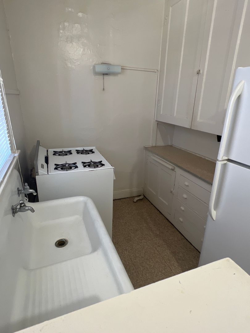 Council Bluffs Apartment: 255 Oakland Avenue