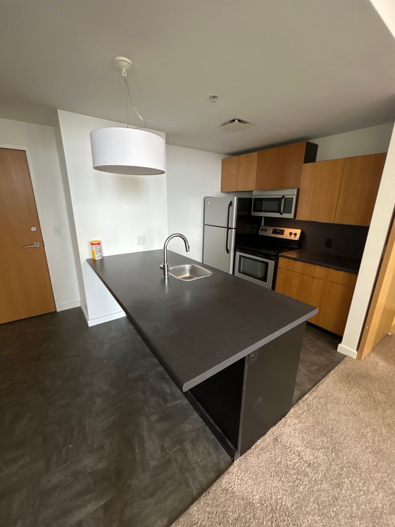 Des Moines Apartment: 218 6th Ave