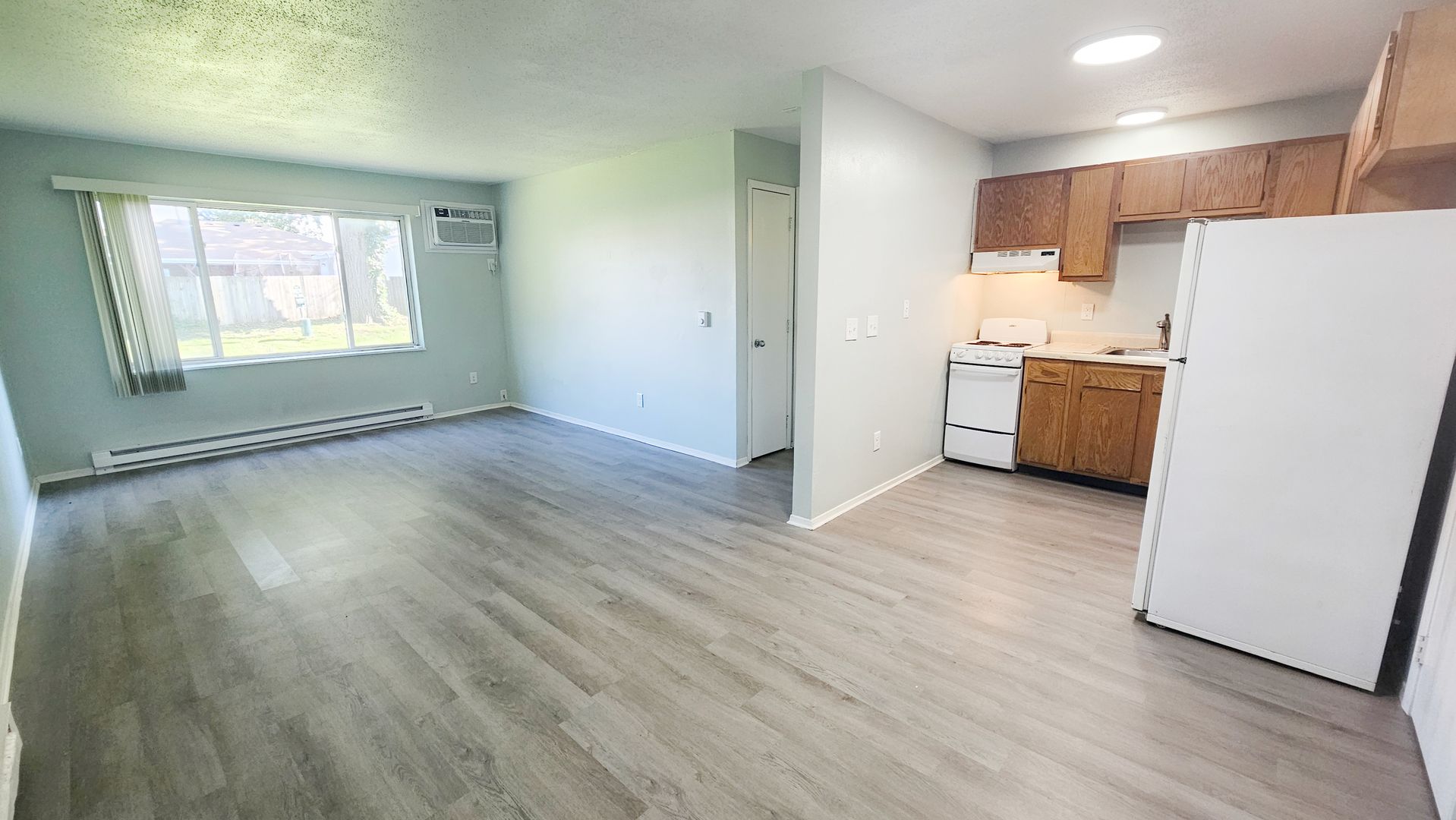 Des Moines Apartment: 3317 E 15th St