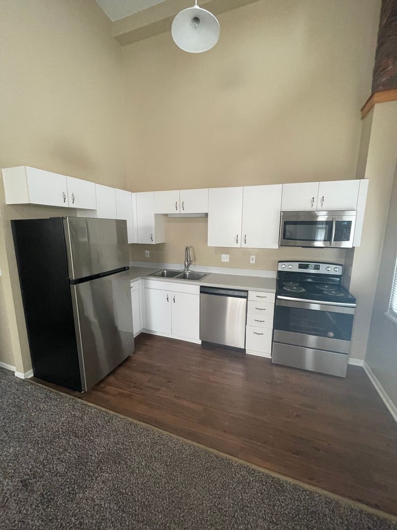 Omaha Apartment: 505 S 16th Street