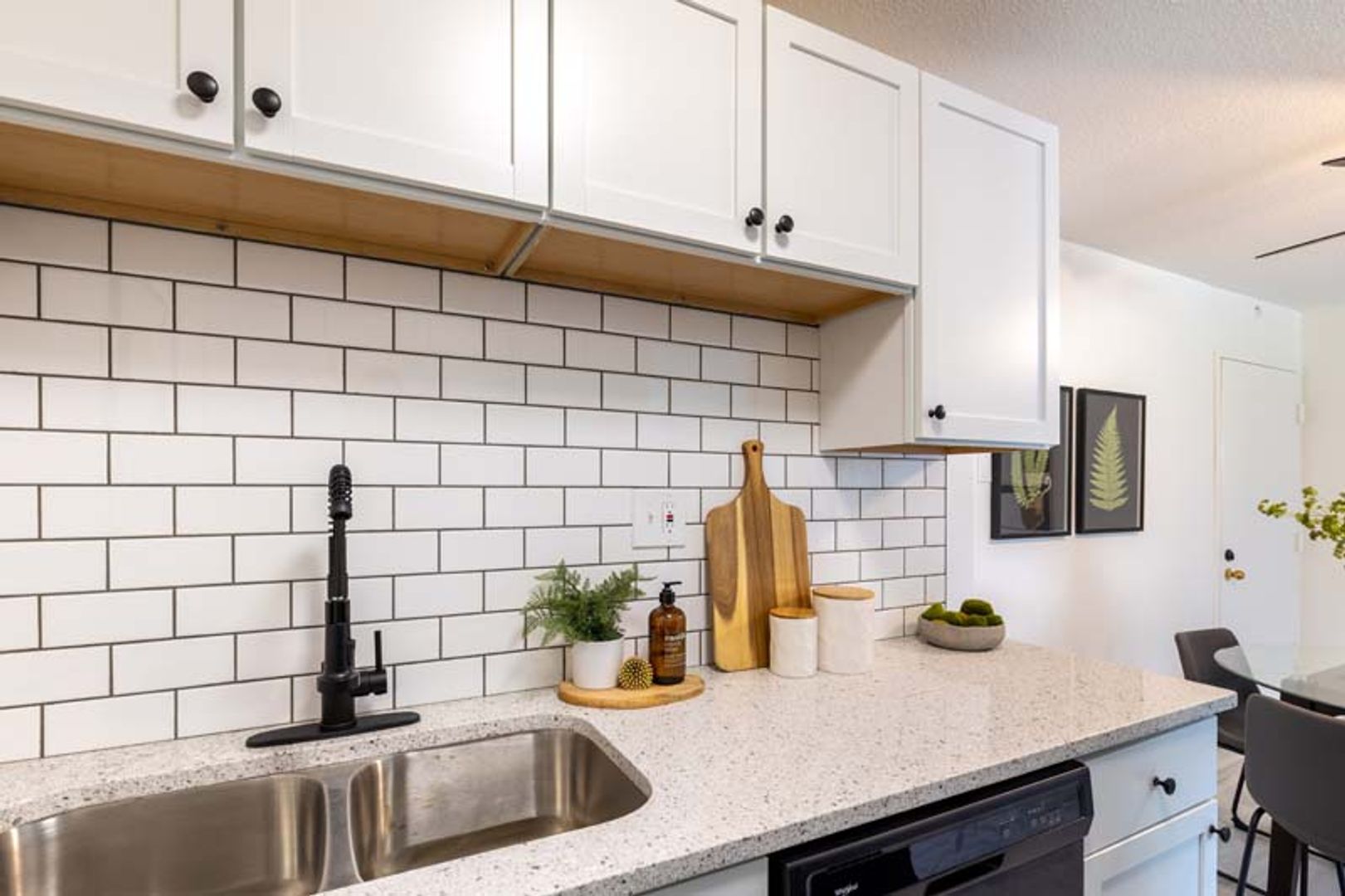 Des Moines Apartment: 6209 SE 5th St