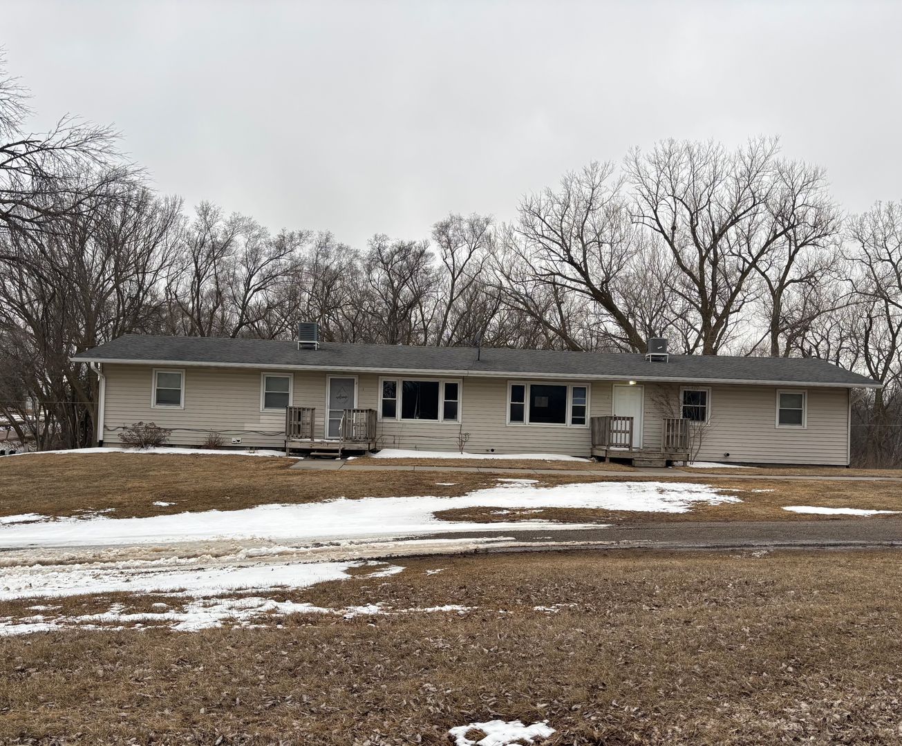Missouri Valley Apartment: 2297 Liberty Ave