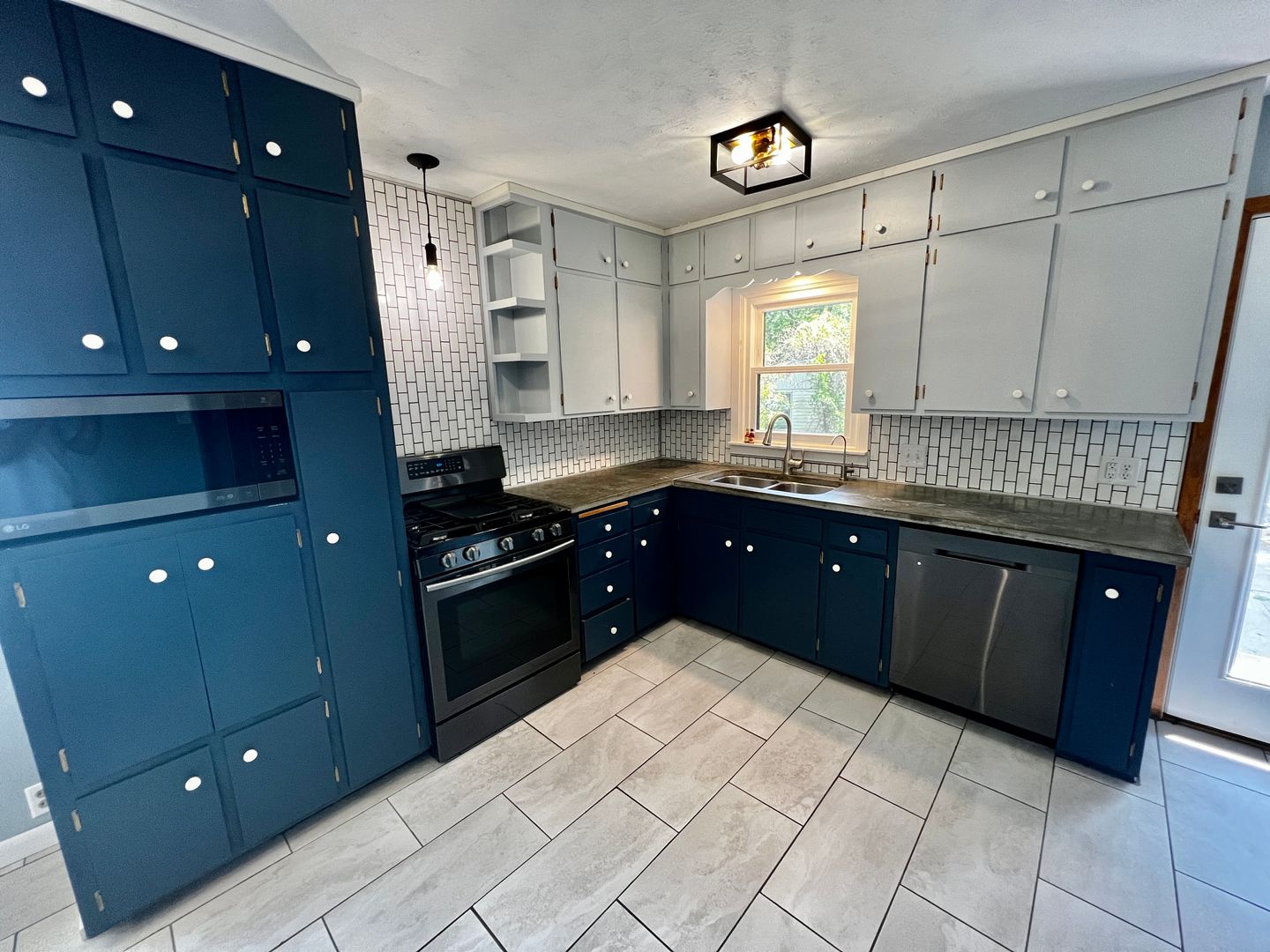 Council Bluffs House: 33 Susan Ln
