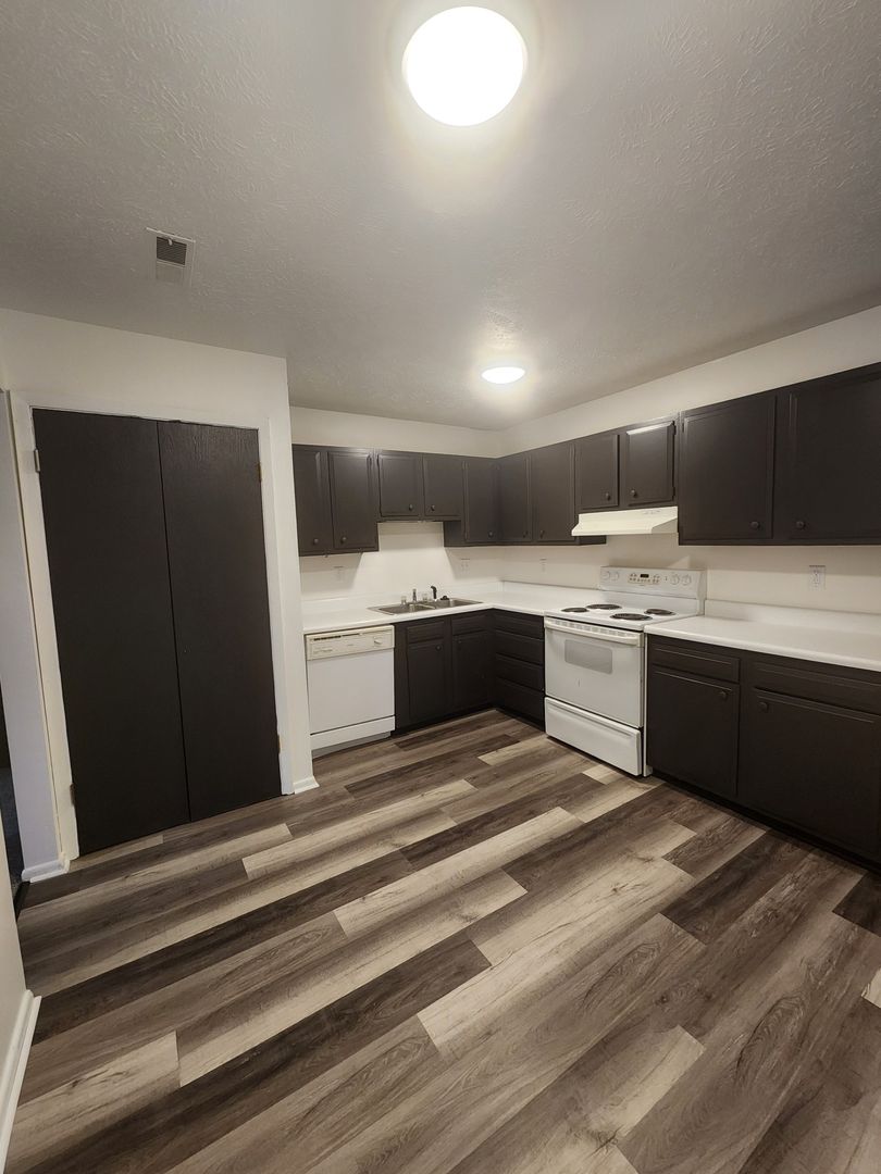 Council Bluffs Apartment: 207/211 Frank Street