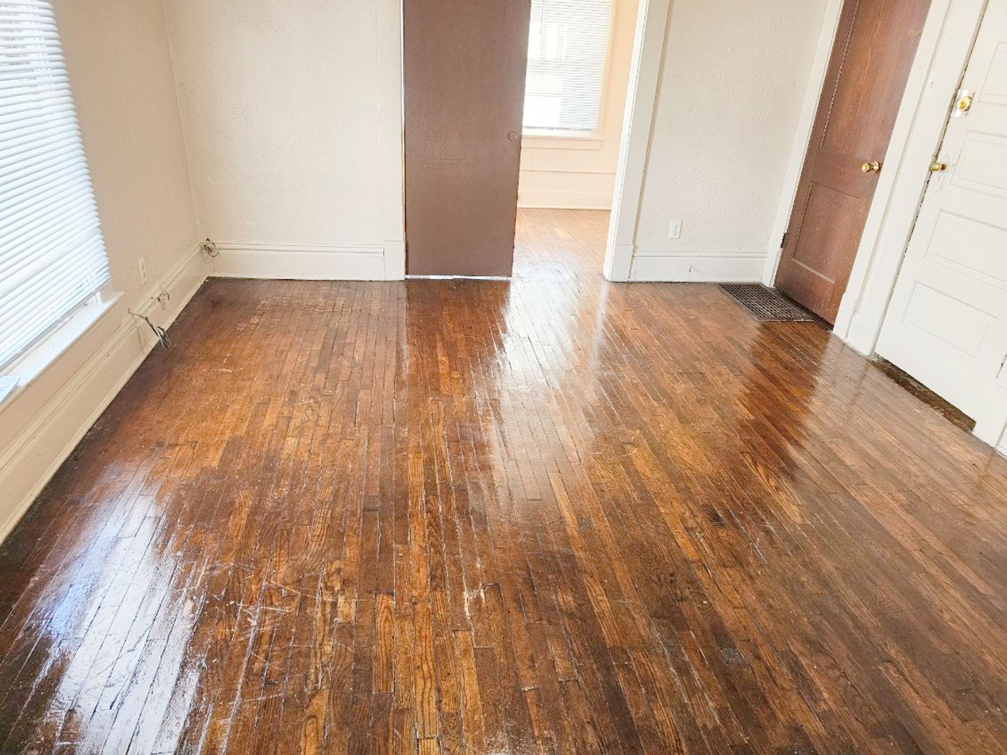 Des Moines Apartment: 1501 University Avenue