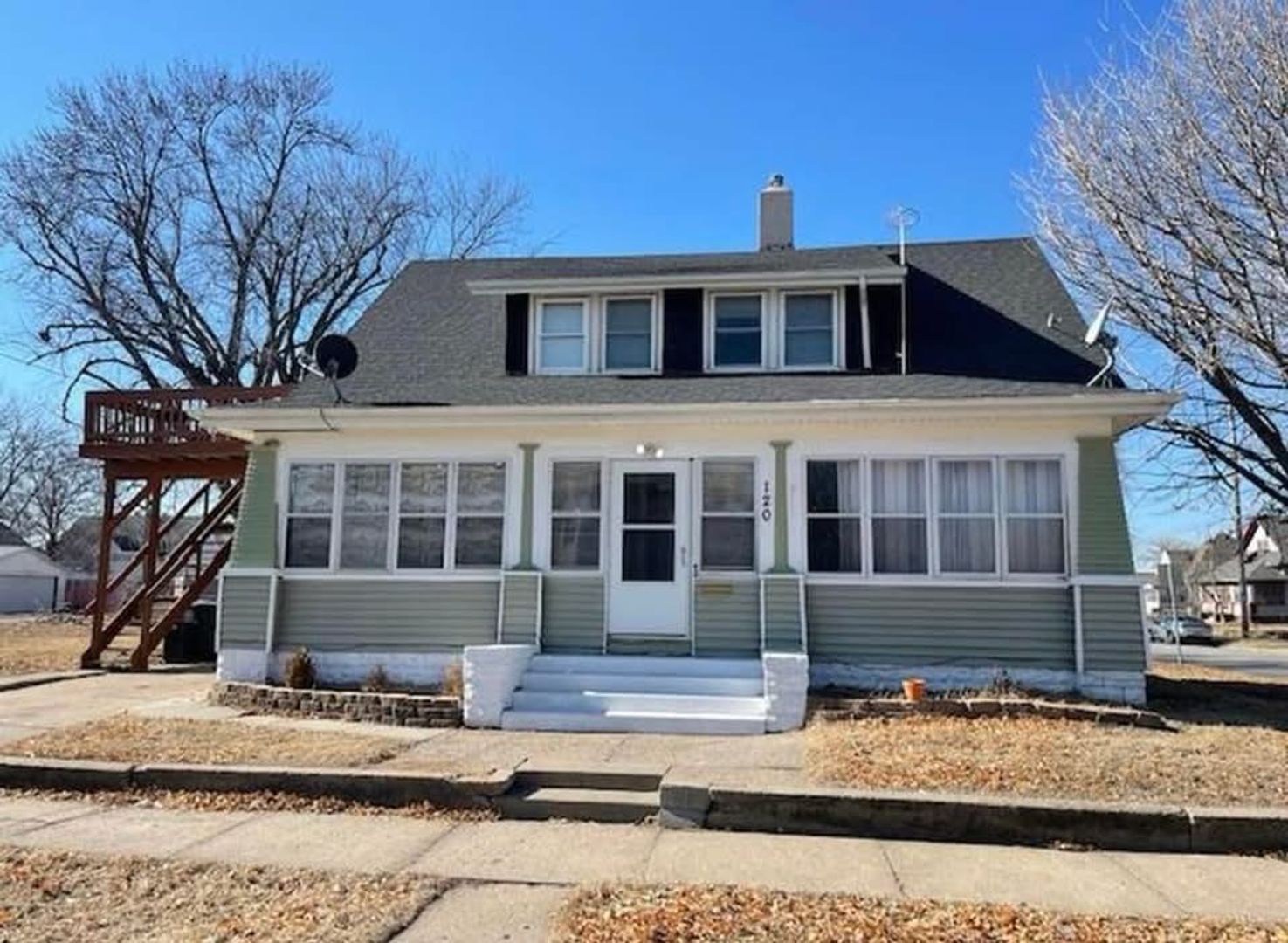 Council Bluffs Apartment: 120 N 9th St