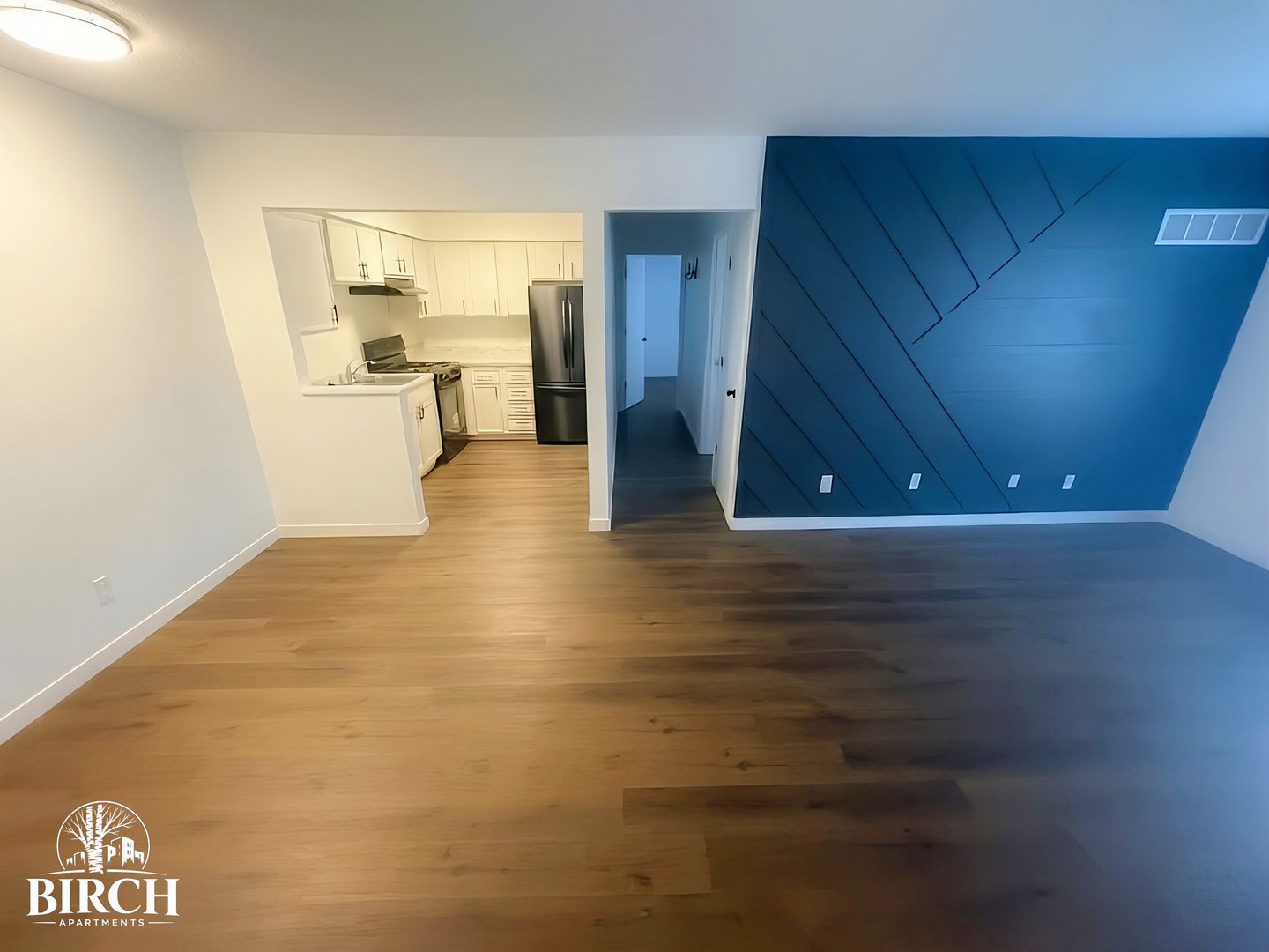 Des Moines Apartment: 3000,3020,3040 & 3120 Douglas Ave