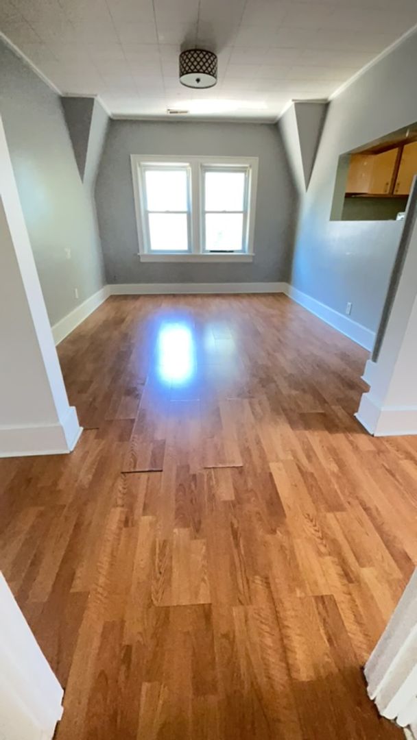 Omaha Apartment: 4805 Capitol Avenue