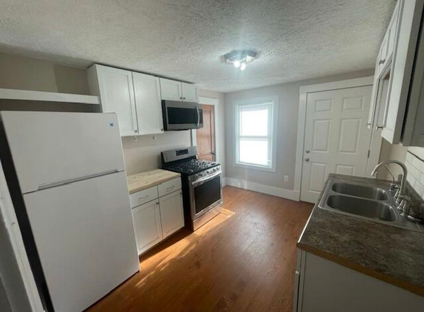 Council Bluffs Apartment: 120 N 9th St