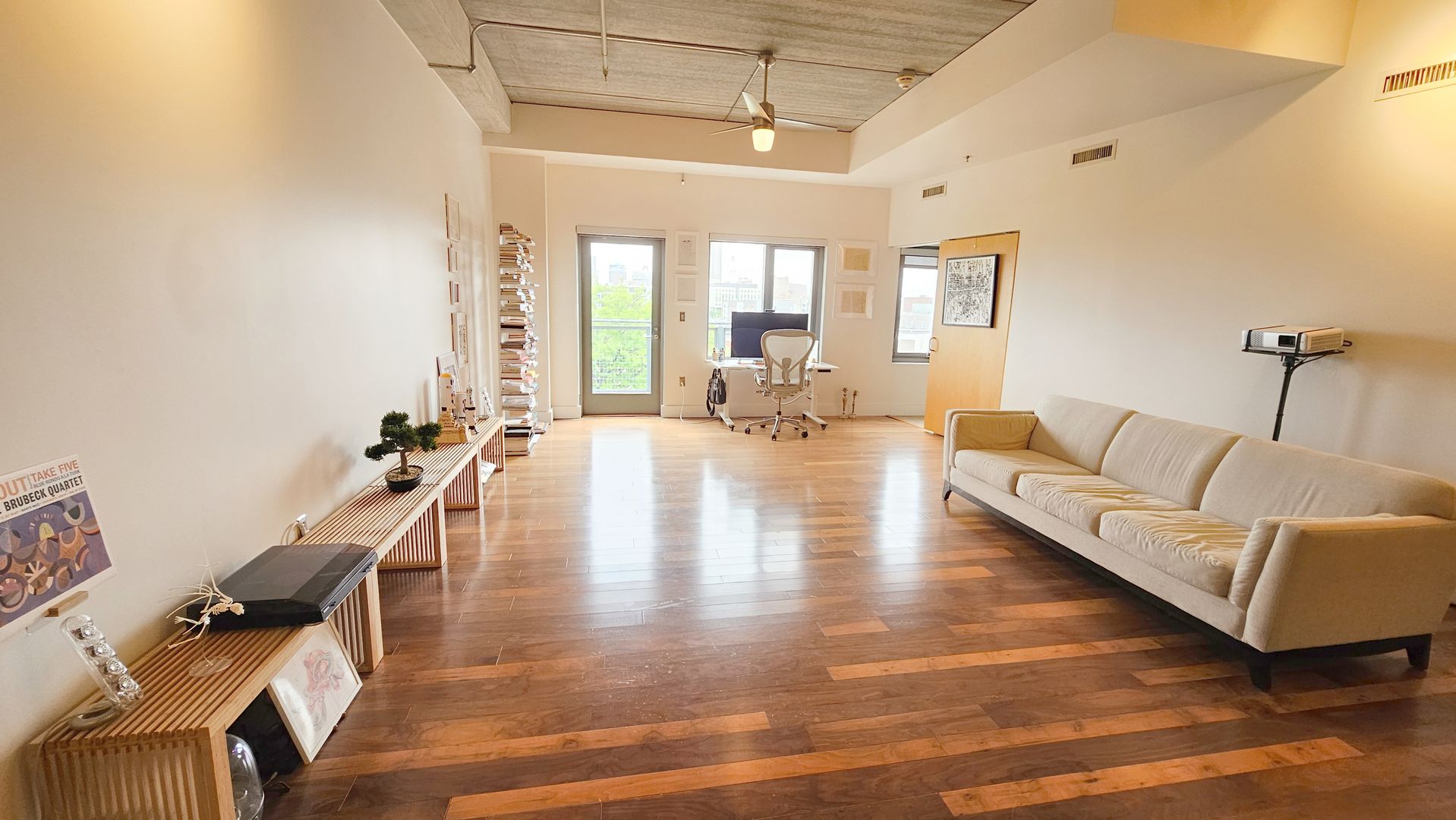 Incredible Top-Floor 1BR with Skyline Views - RENT SPECIAL