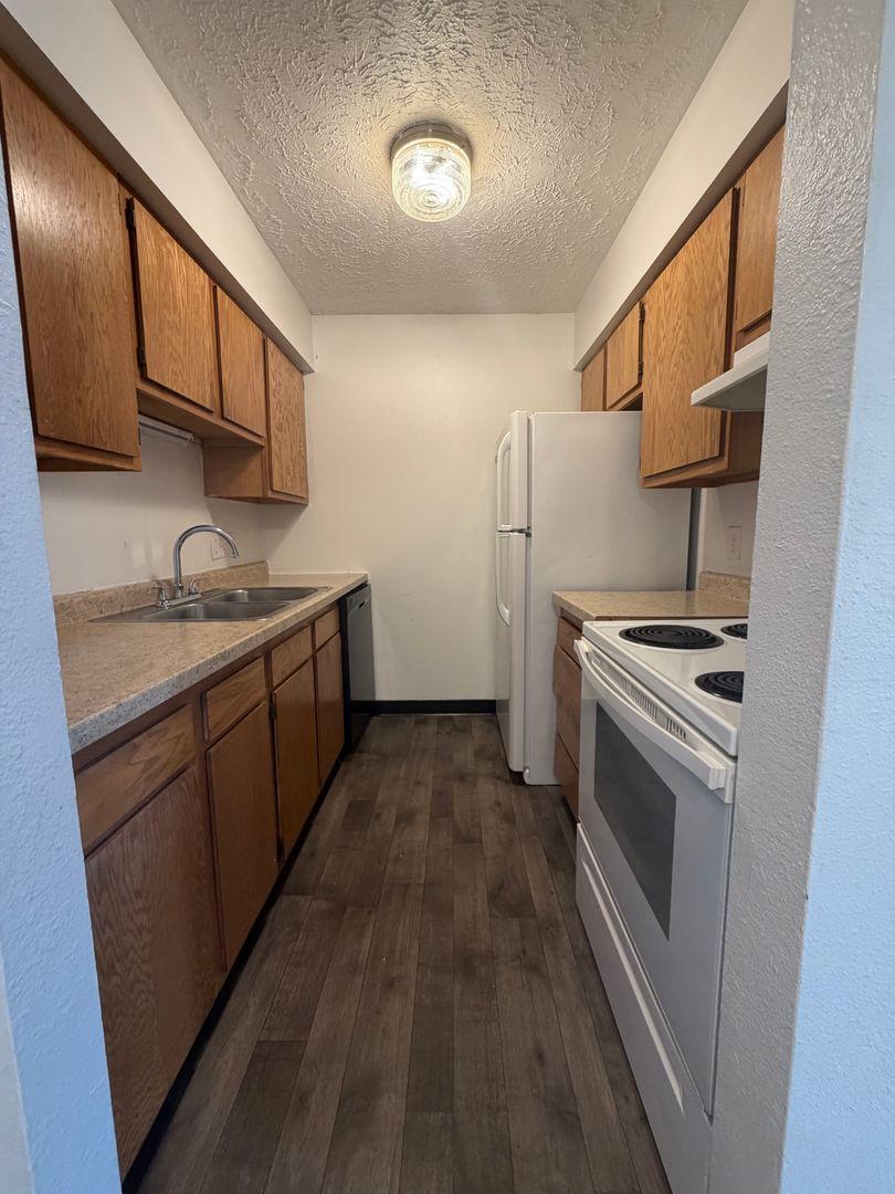 Council Bluffs Apartment: 1106 Marshal Ave