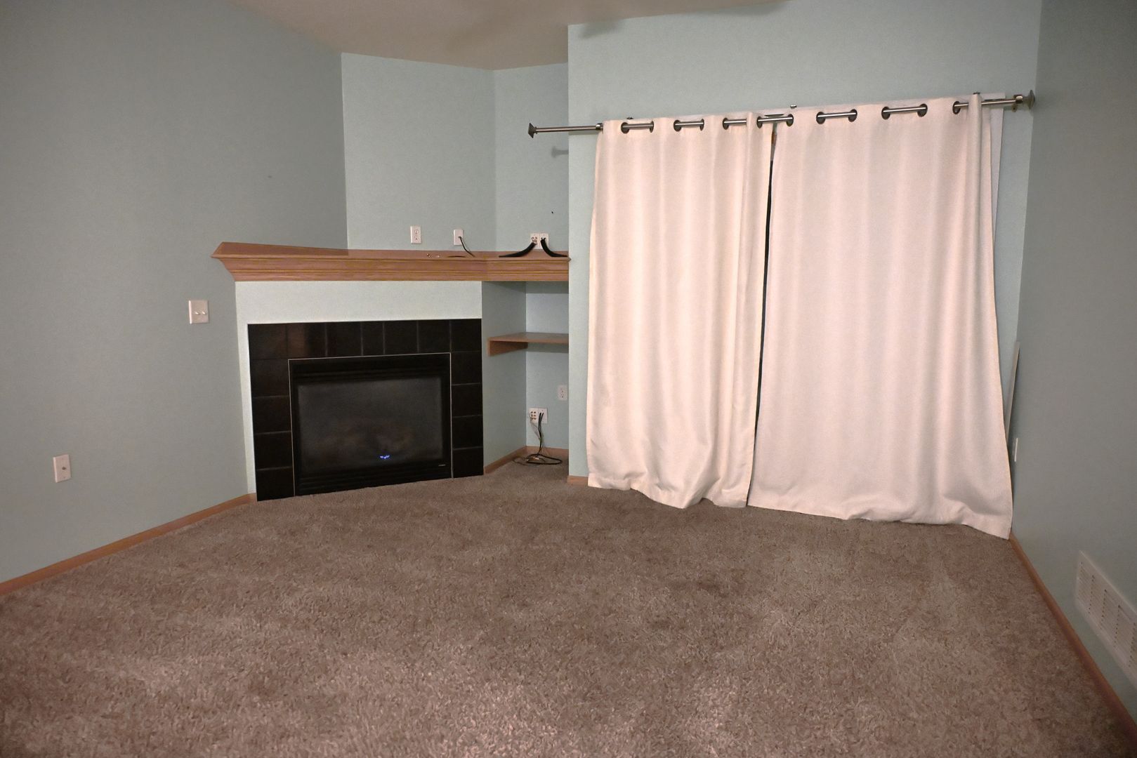Ankeny Condo: 1110 NE 6th LN