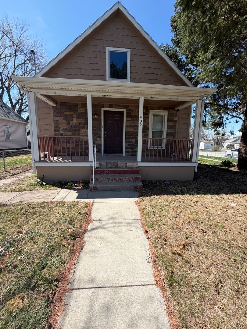 Council Bluffs House: 402 S 21st St