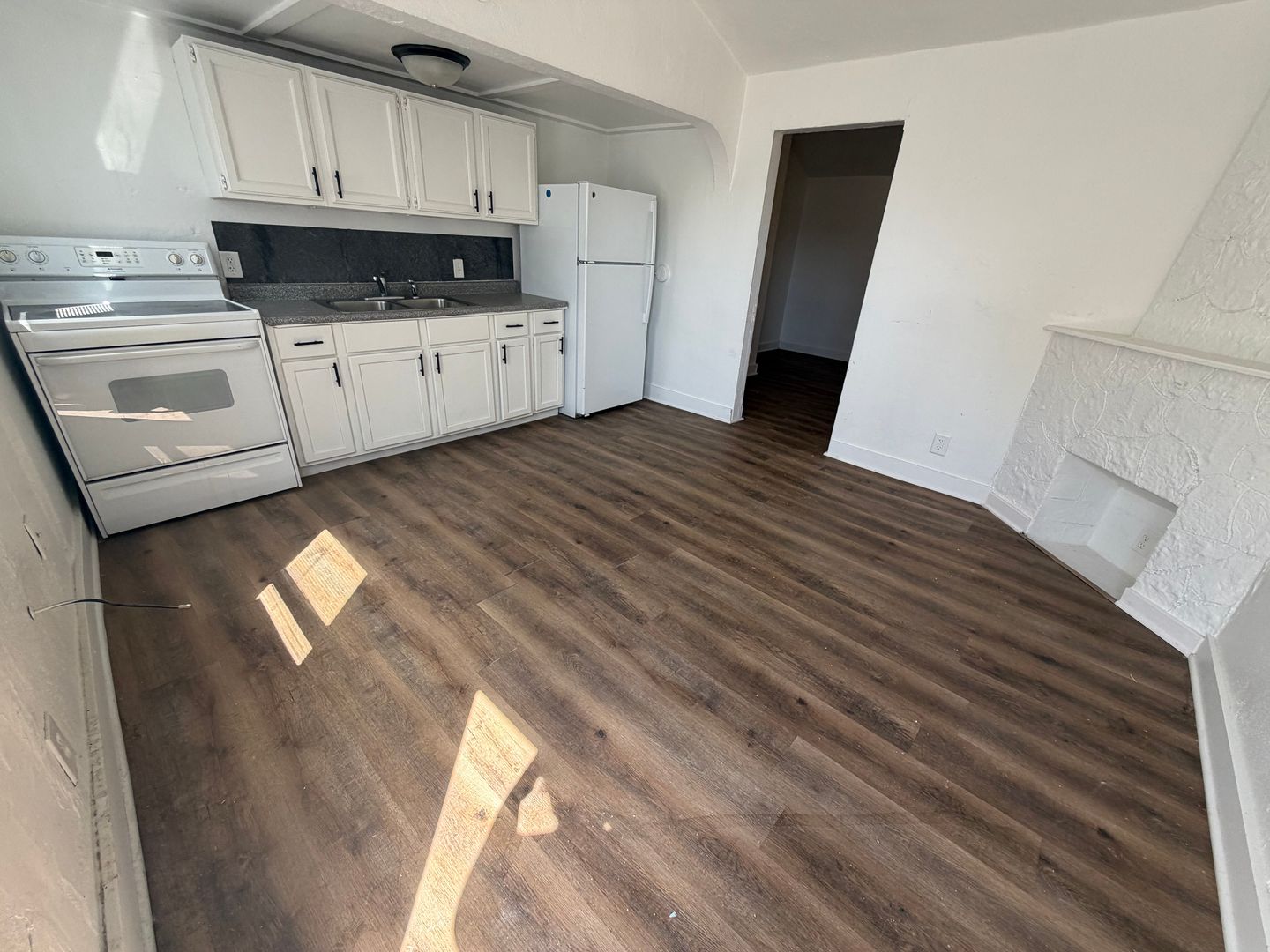 Council Bluffs Apartment: 733 Mynster St