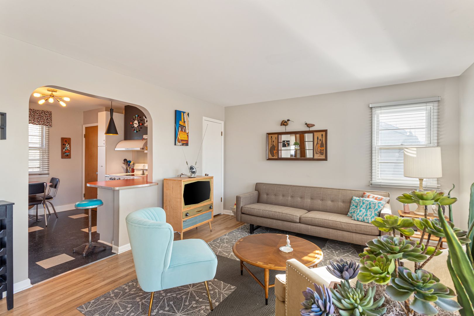 Omaha House: 7510 Cass St.