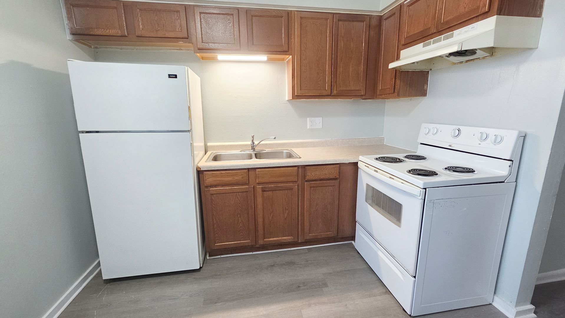 Des Moines Apartment: 3317 E 15th St