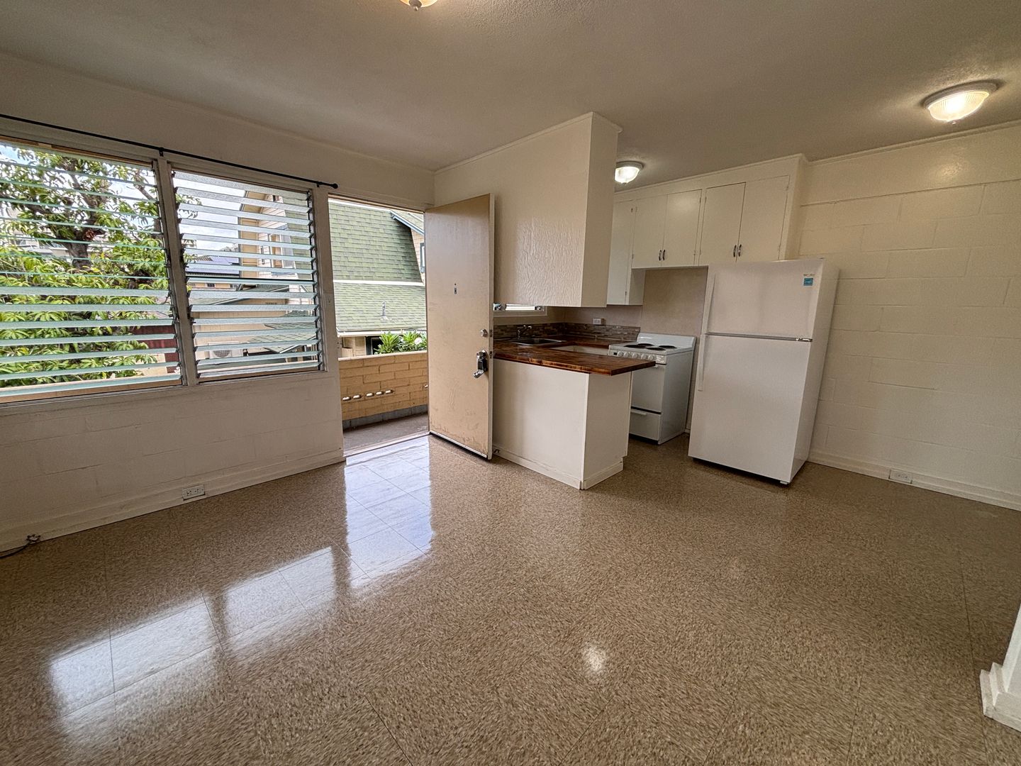 Honolulu Condo: 1249 Matlock Ave., #H