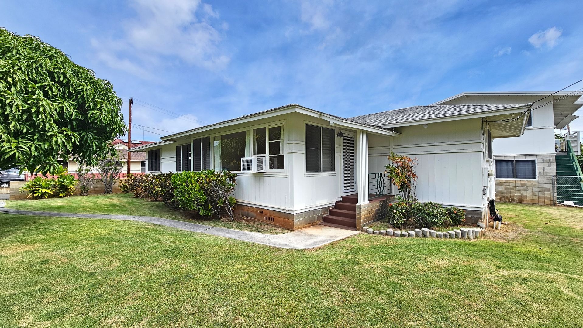 Honolulu House: 615 22nd Avenue
