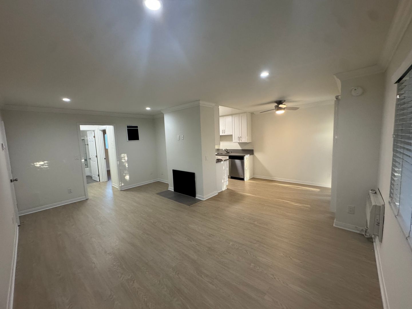 Los Angeles Apartment: 3760 Delmas Terrace