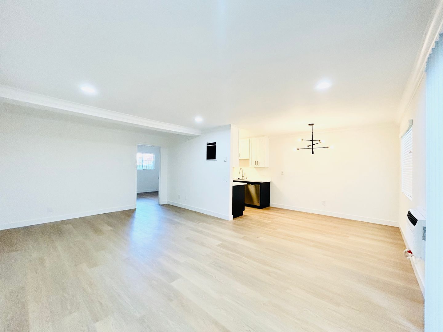 Los Angeles Apartment: 12610 & 12616 Mitchell Ave