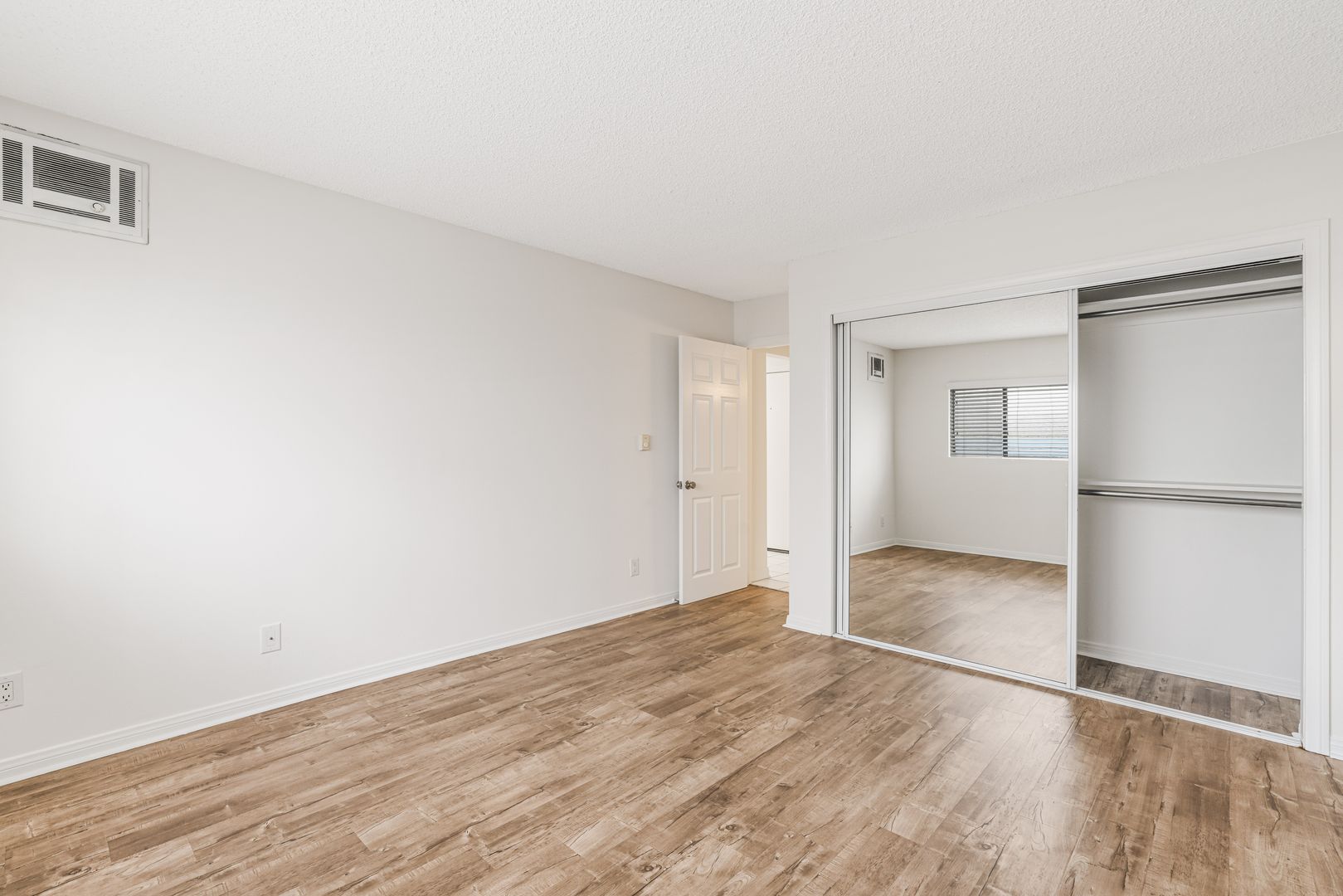 4237 Inglewood Blvd. 207, Los Angeles, CA 90066