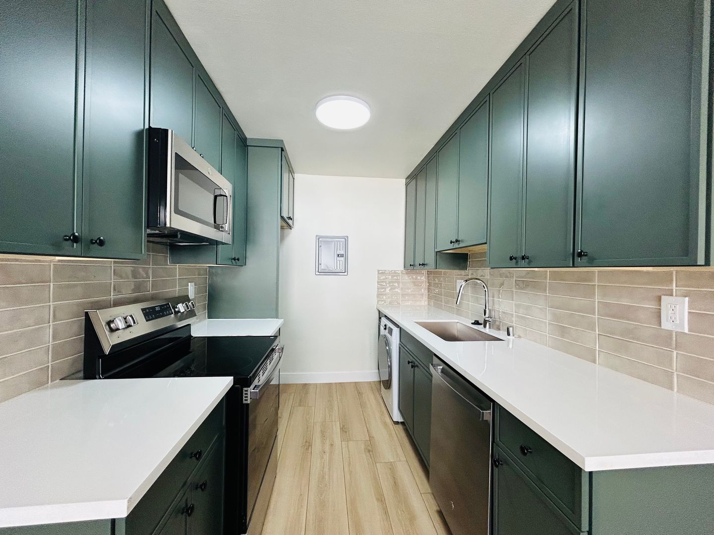 Los Angeles Apartment: 12610 & 12616 Mitchell Ave