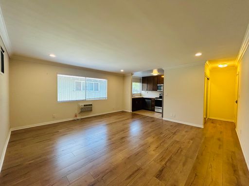 Welcome Home! Top Floor 1 Bedroom Apartment in Garden Style Community Available Now! – photo 1