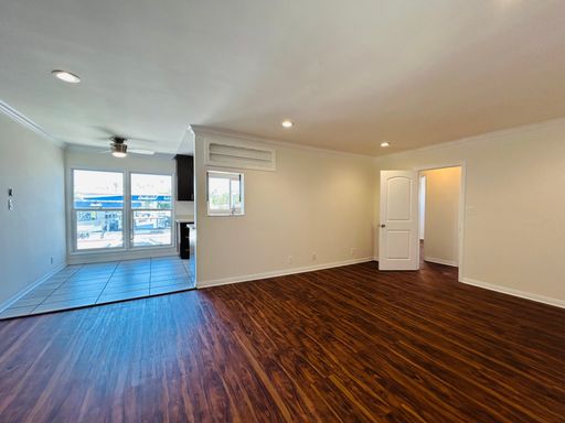 Spacious 2 bedroom walking distance to Abbot Kinney!