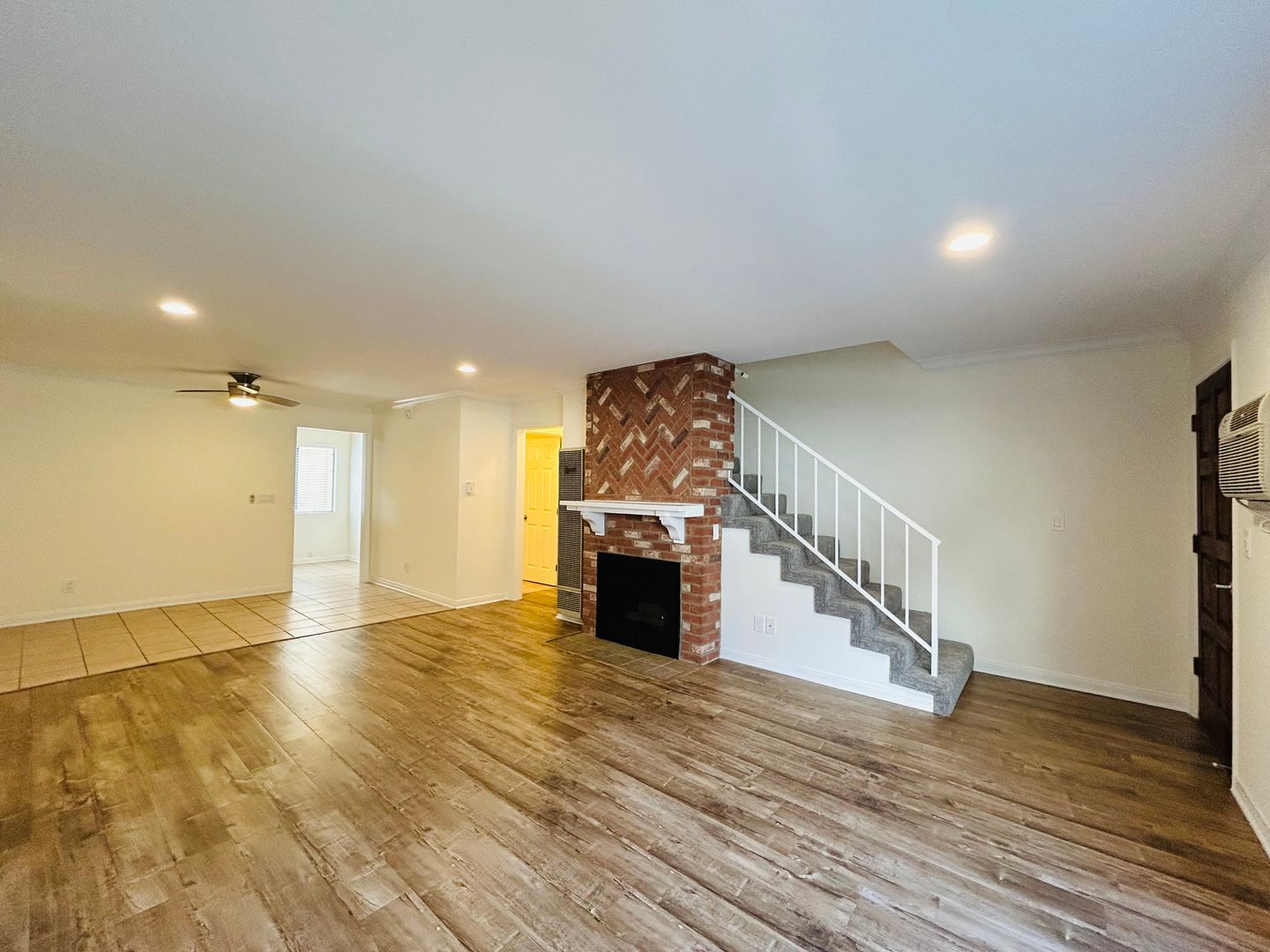 Los Angeles Apartment: 3430 Jasmine Ave.