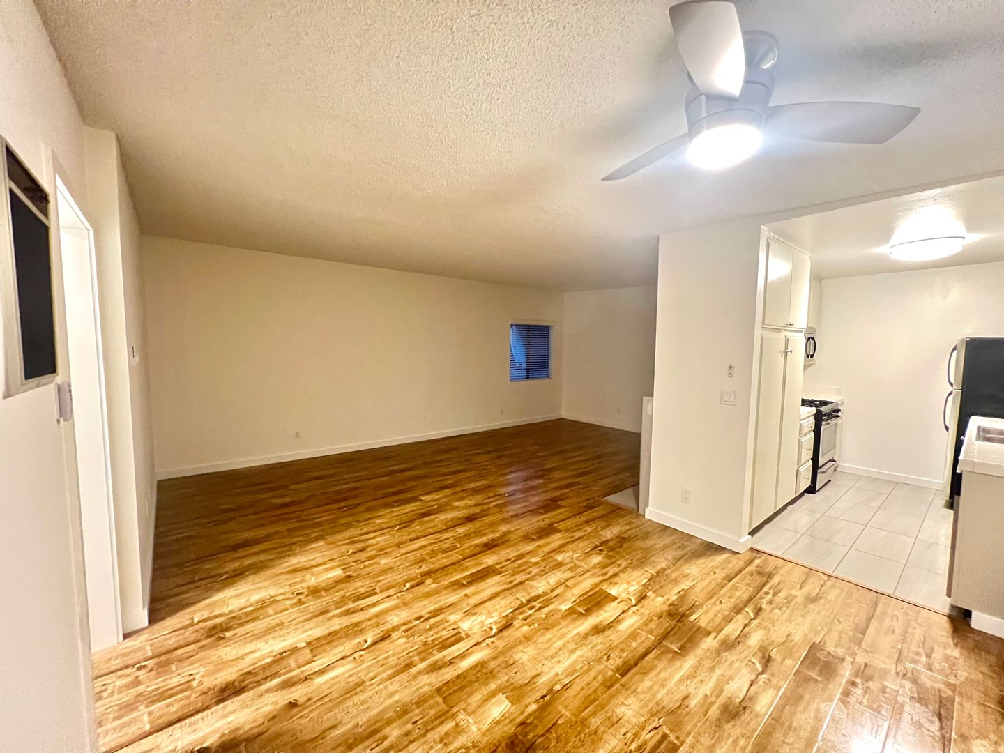 Los Angeles Apartment: 3344 S. Canfield Ave