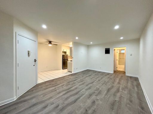 Get What You Desire at Stoner Avenue Apartments in West LA! One-Bedroom Available Now! – photo 1