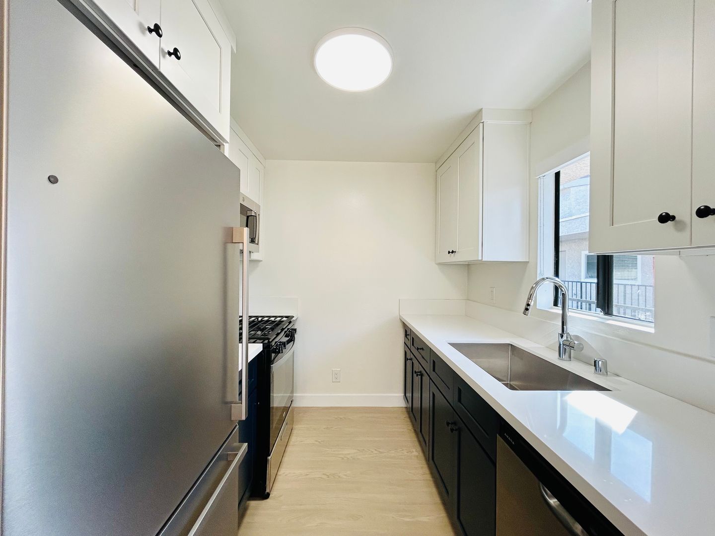 Los Angeles Apartment: 3709 Watseka Ave